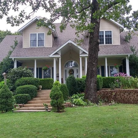 Swan Song Inn Marshfield Екстериор снимка