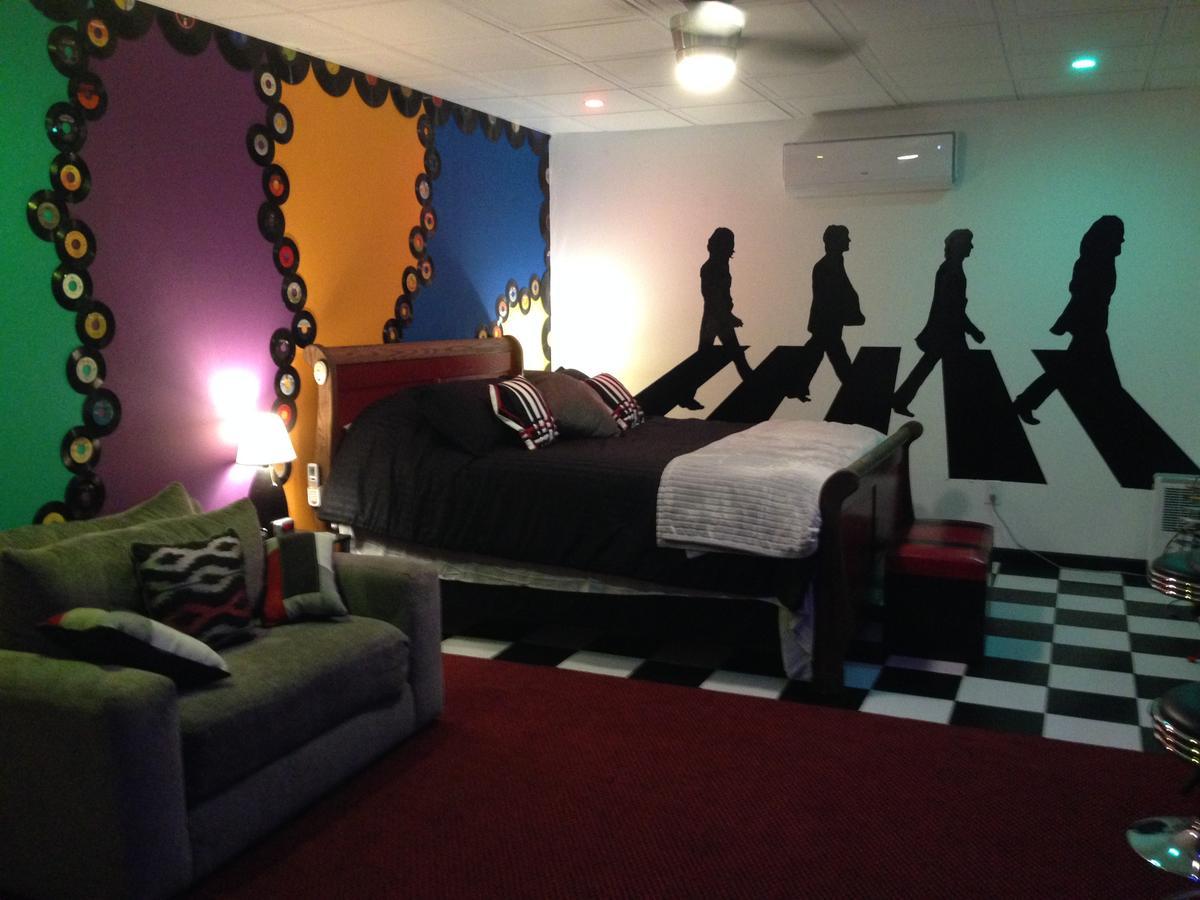 Swan Song Inn Marshfield Екстериор снимка