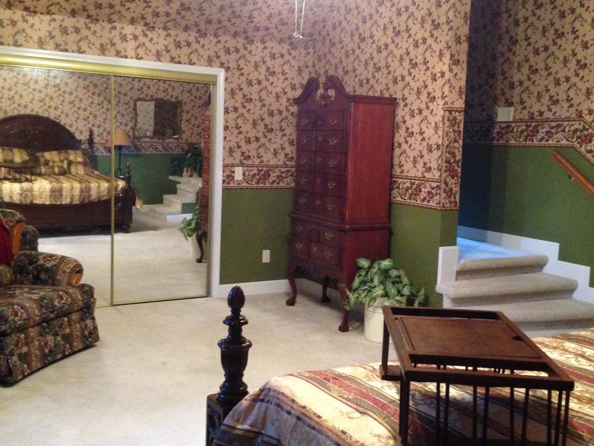 Swan Song Inn Marshfield Екстериор снимка