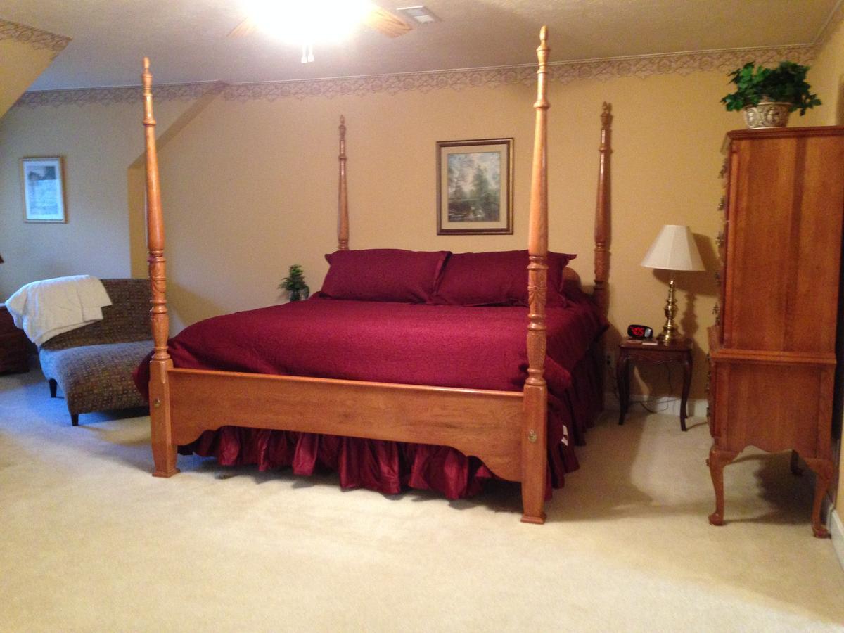 Swan Song Inn Marshfield Екстериор снимка